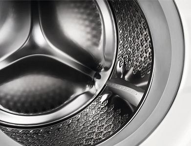 Встраиваемая стирально-сушильная машина AEG L8WBE68SRI