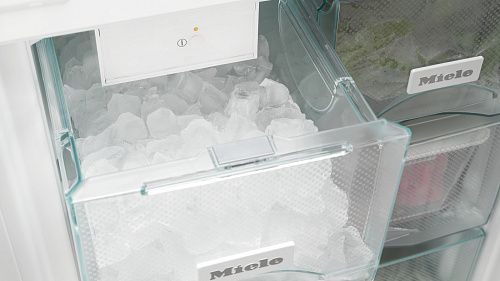 Холодильник Miele KFN37692iDE