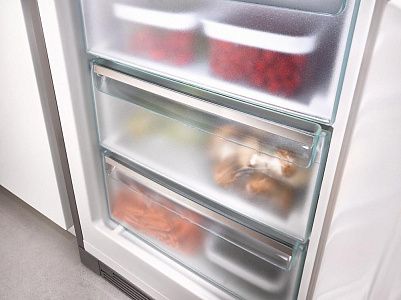 Отдельностоящая холодильно-морозильная комбинация Miele KFNS28463 ED/CS