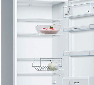 Холодильник Bosch KGE39XL2AR
