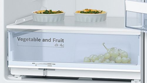 Двухкамерный холодильник Bosch KGN 39VL15 R
