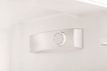Холодильник Electrolux ERN92001FW