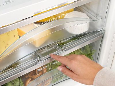 Холодильник Miele KFN37692iDE