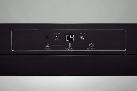 Холодильник KitchenAid KCFMB 60150R