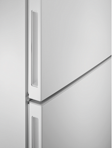 Холодильник Electrolux RNC7ME34W2