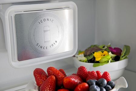 Холодильник KitchenAid KCFME 60150R