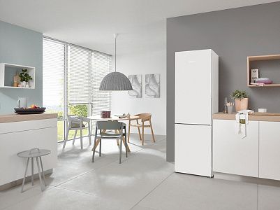 Холодильник Miele KFN 28132 D ws