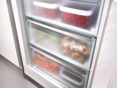 Морозильник Miele FNS28463E ED/CS